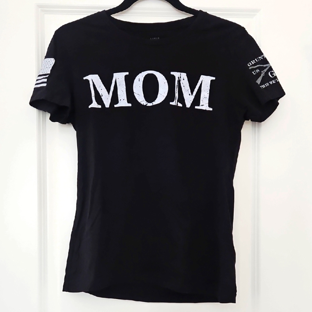 Grunt Style Mom Defined T-shirt